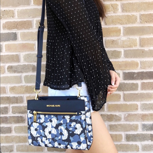 BUNDLE Michael Kors Crossbody Navy floral Wallet - Picture 3 of 8